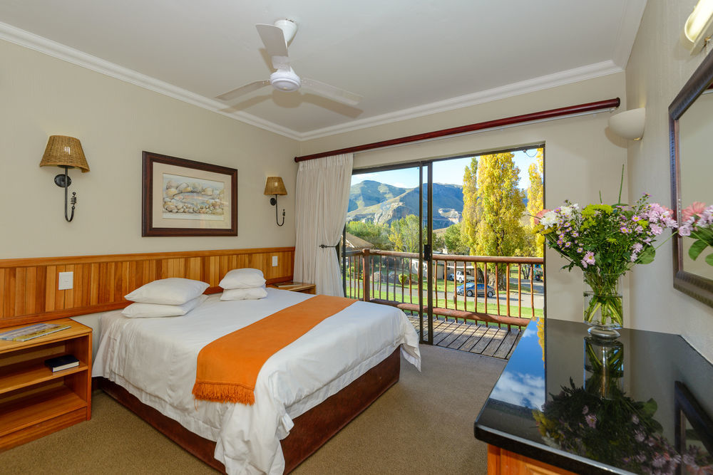 Kiara Lodge Clarens Exteriör bild